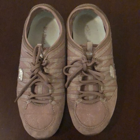 Shoes - Picture 2 of 3